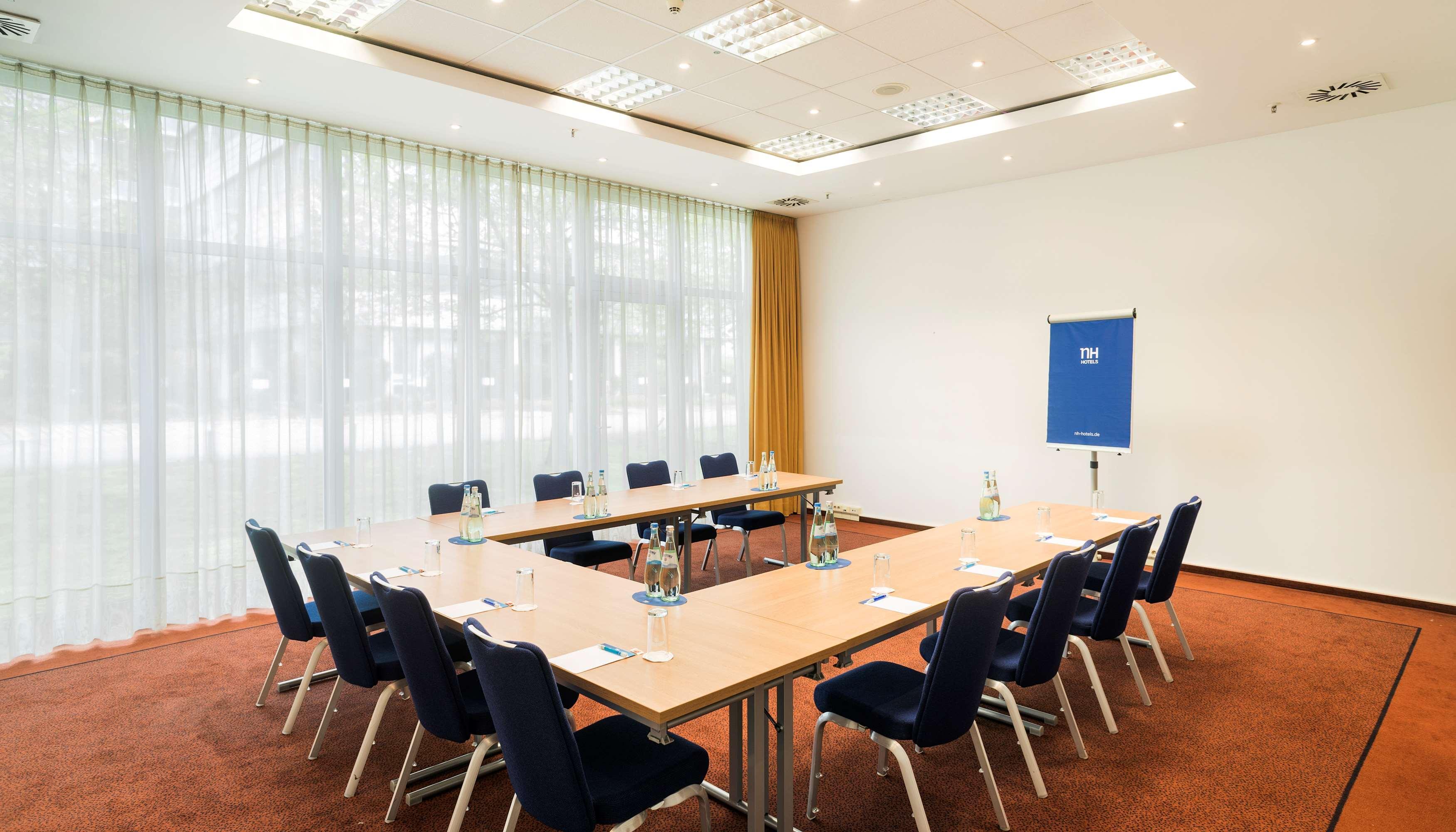 Nh Muenchen Ost Conference Center Hotel Ашхайм Екстериор снимка